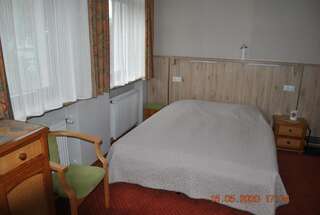 Апартаменты Pokój Apartamentowy Колобжег Двухместный номер с 1 кроватью или 2 отдельными кроватями и собственной внешней ванной комнатой-1